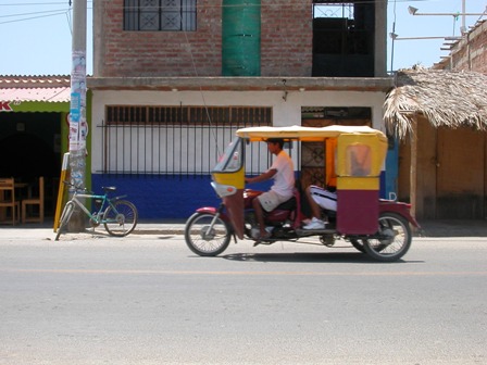 Mototaxi in Mancora