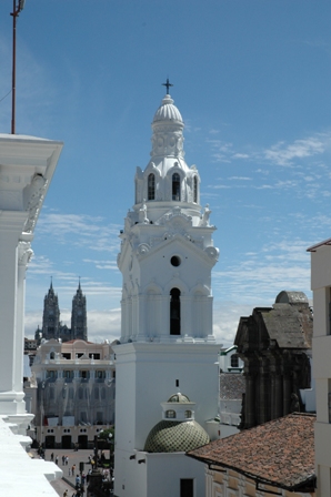 Cathedraal met Basiliek op de achtergrond, Quito