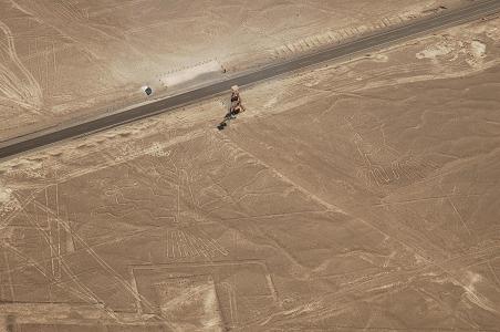 Boom en handen, Nazca